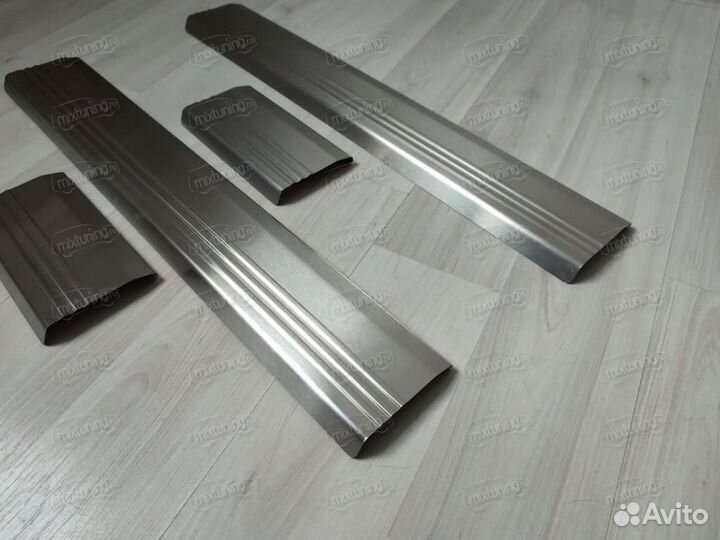 Накладки на внутренние пороги Ford Kuga 2013-2016