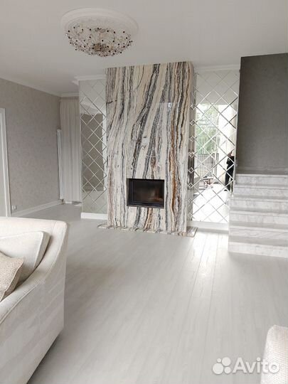 Поклейка обоев ремонт