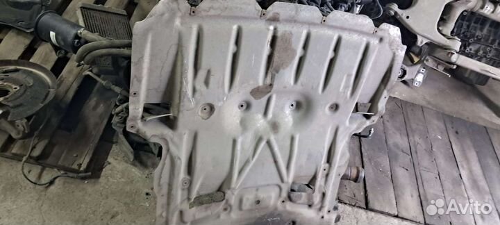 Алюминевая защита моторного отсека бмв ф10