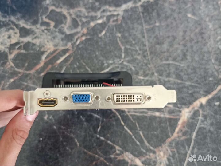 Radeon hd 5570 1gb