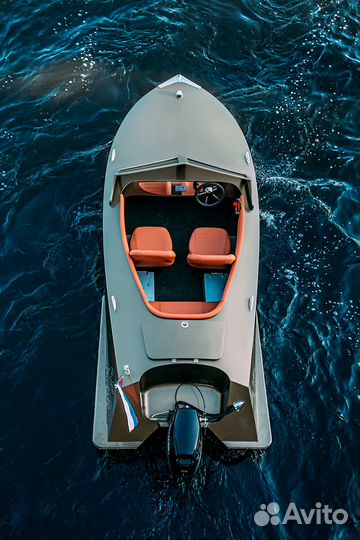 Стильный катер Prive