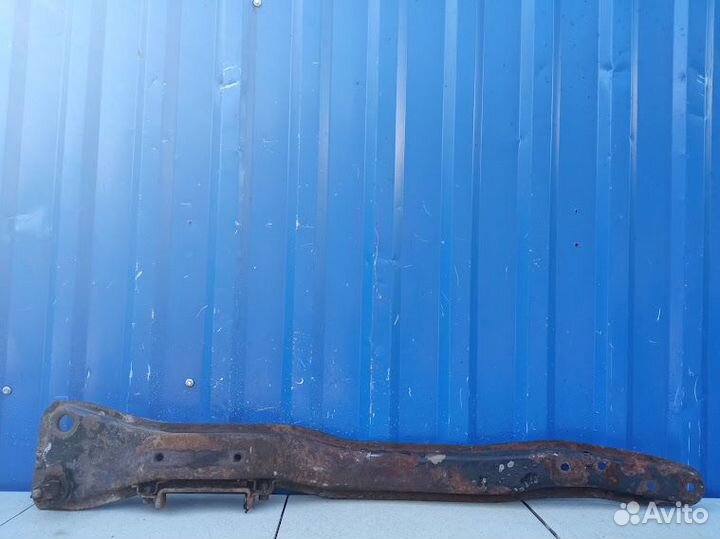 Балка подвески передняя Mitsubishi Galant 8 2.0