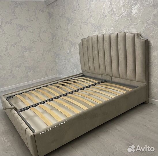 Кровать двухспальная