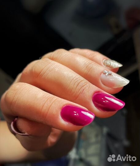 Модель на маникюр