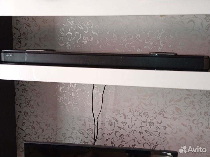 Саундбар с сабвуфером