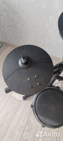 Электронная ударная установка Alesis DM6