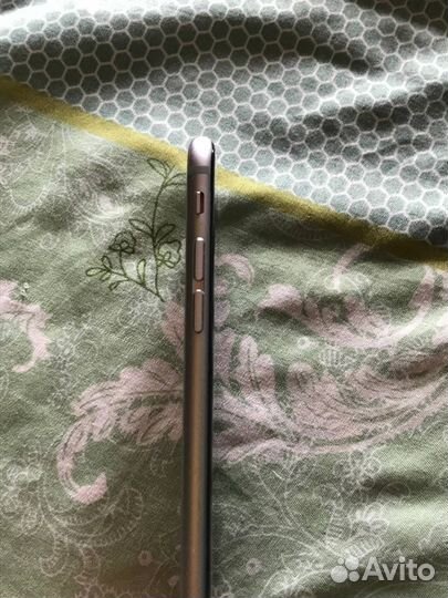 iPhone 6S, 32 ГБ