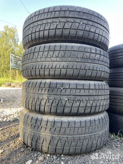 Bridgestone Blizzak Revo GZ 225/60 R17