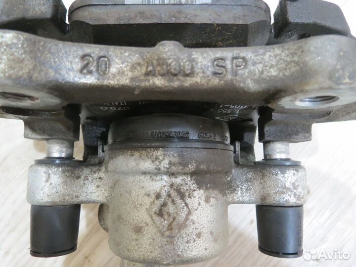 Суппорт тормозной передний Renault Sandero 2