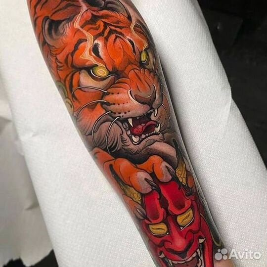 Модель для тату за расходники