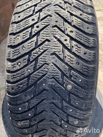 Nokian Tyres Hakkapeliitta 8 215/55 R17