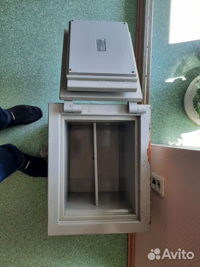 Сейф с электронным замком