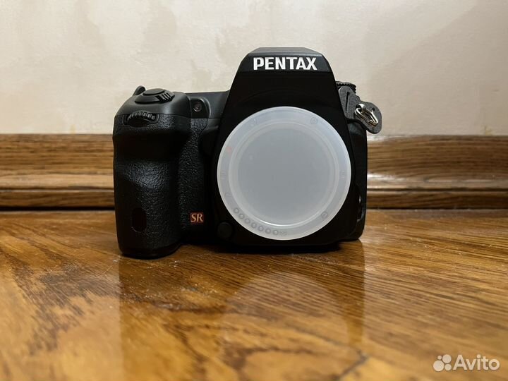 Зеркальный фотоаппарат Pentax K-5 Kit