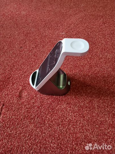 Зарядная станция для iPhone