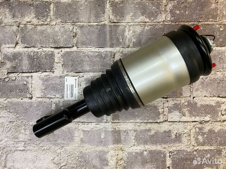 Задняя пневмостойка Лэнд Ровер Дискавери 4 с асе