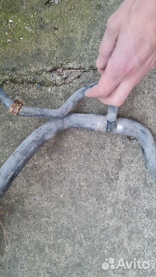 Патрубок системы охлаждения Ford Focus 2