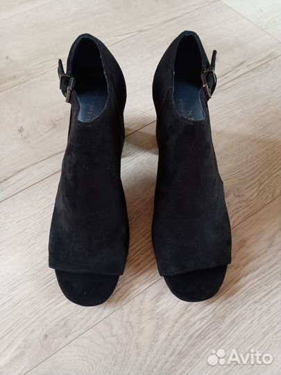 Новые туфли Next