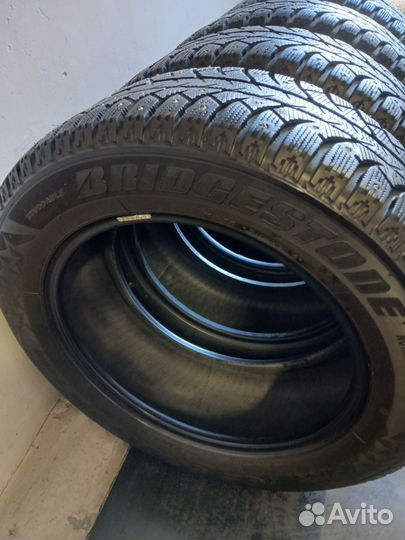 Bridgestone Ice Cruiser 7000 205/60 R16