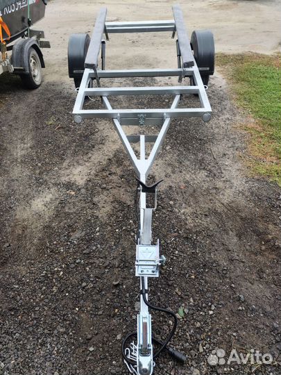 Лодочный прицеп 4,5м. Самосвал