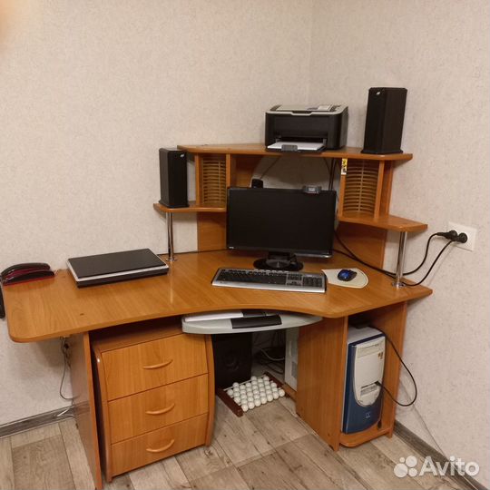 Компьютерный стол бу