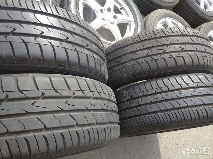 Toyo Tranpath MPZ 215/60 R17