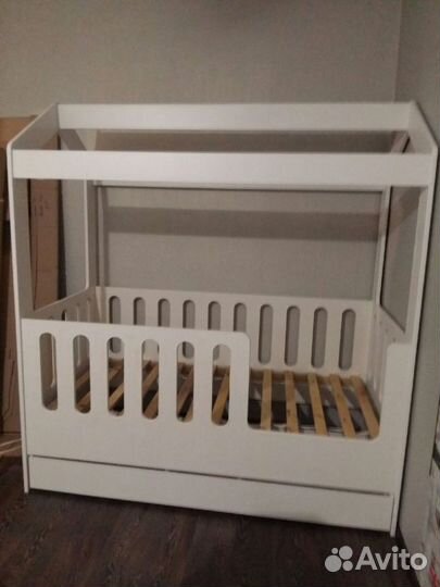 Детская кровать домиком