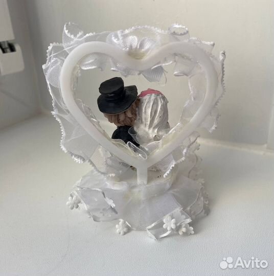 Фигурка жених и невеста