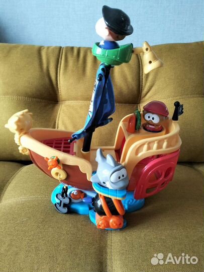 Корабль пиратский