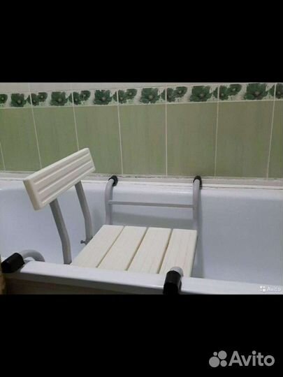 Стол прикроватный