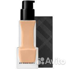 Burberry тональное средство light cool 040