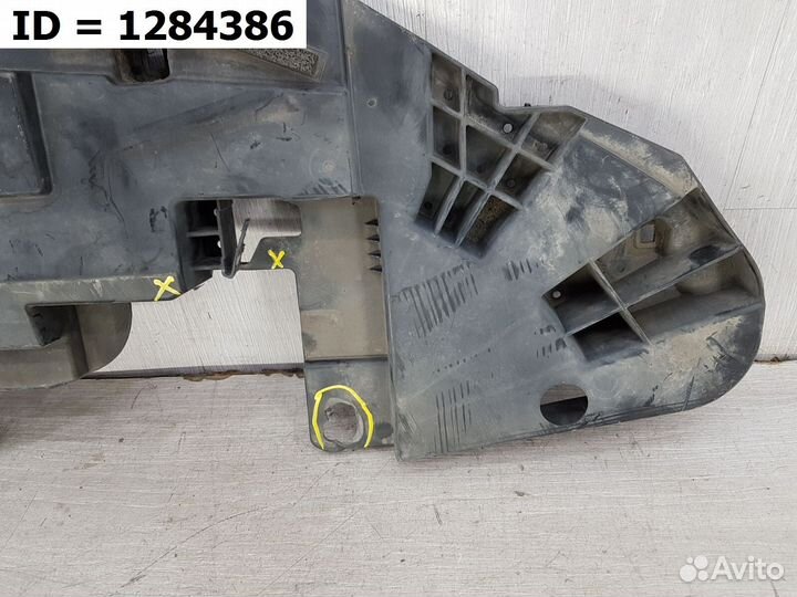 Пыльник бампера передний Toyota Camry XV70 2017