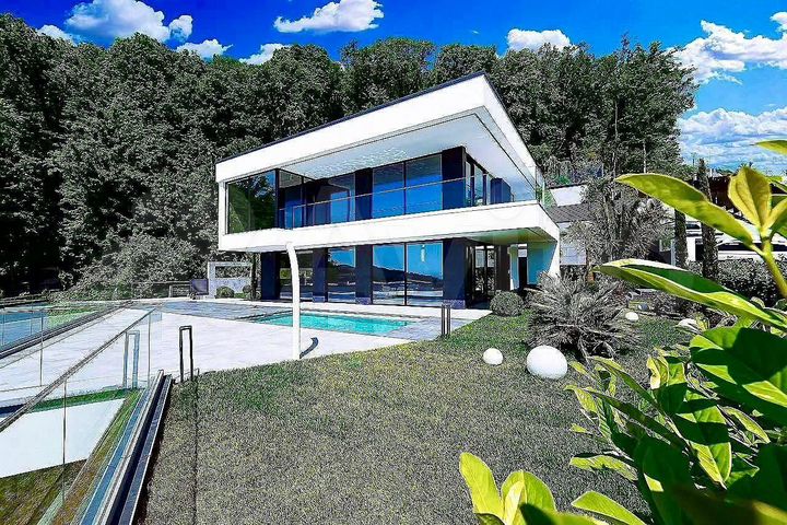 Дом 247 м² на участке 7,5 сот.