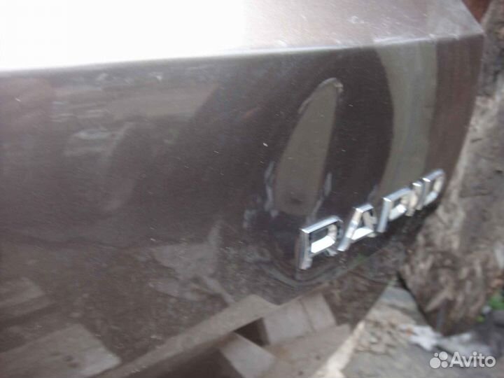 Skoda rapid Крышка багажника 2019 вмятинки (цвет 4