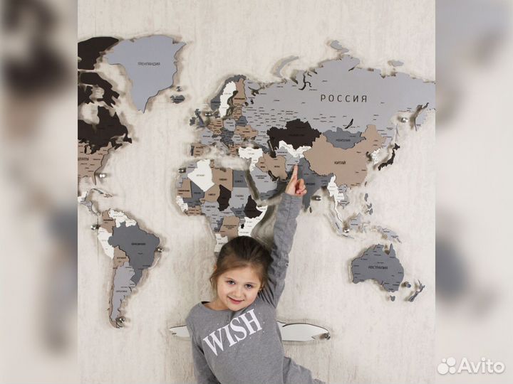 Деревянная карта мира на стену