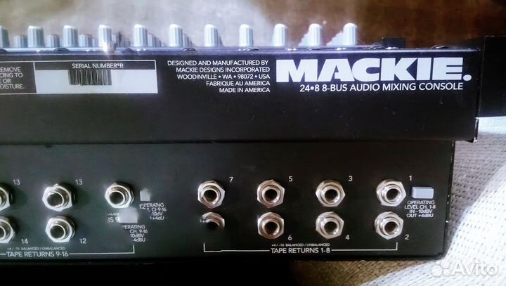 Винтажный студийный микшер Mackie 8BUS 24-8-2 США