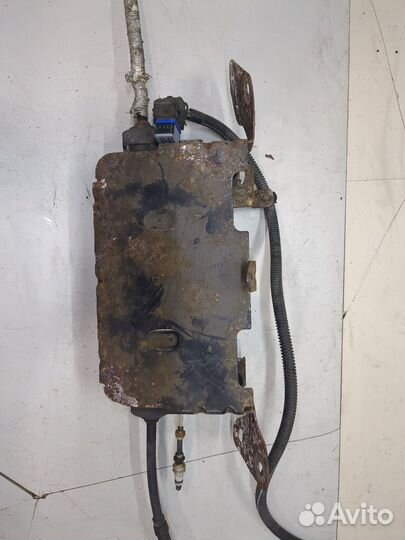 Электропривод ручного тормоза Renault Laguna 3 200