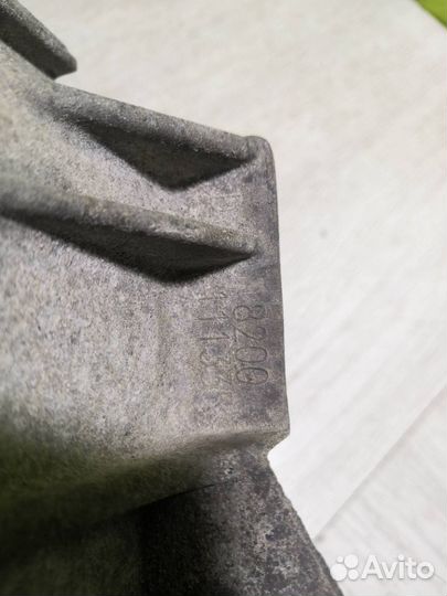 Кронштейн кпп Рено Клио 2 Симбол