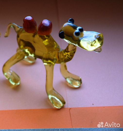 Фигурки из цветного стекла. Редкость