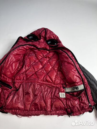 Детская горнолыжная куртка на ребенка