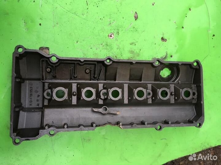 Крышка головки блока (клапанная) бмв Е34