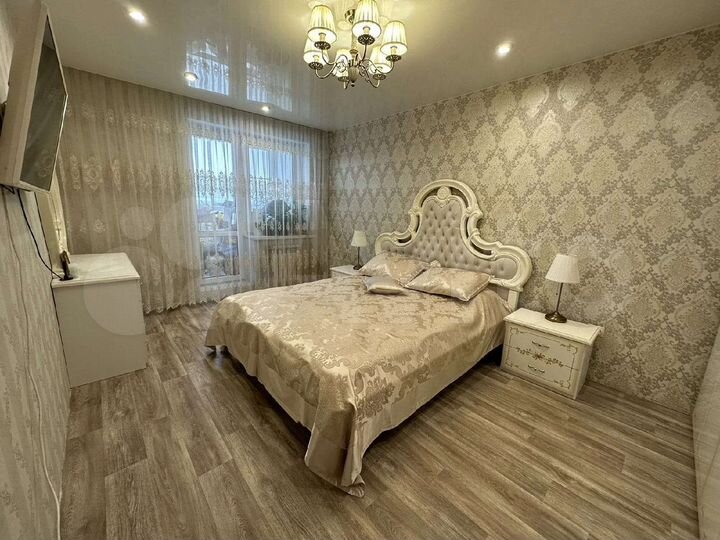 3-к. квартира, 98 м², 8/10 эт.