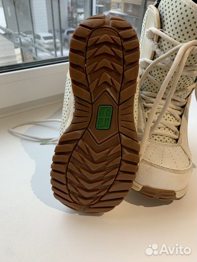 Сноубордические ботинки 36.5 Forum aura