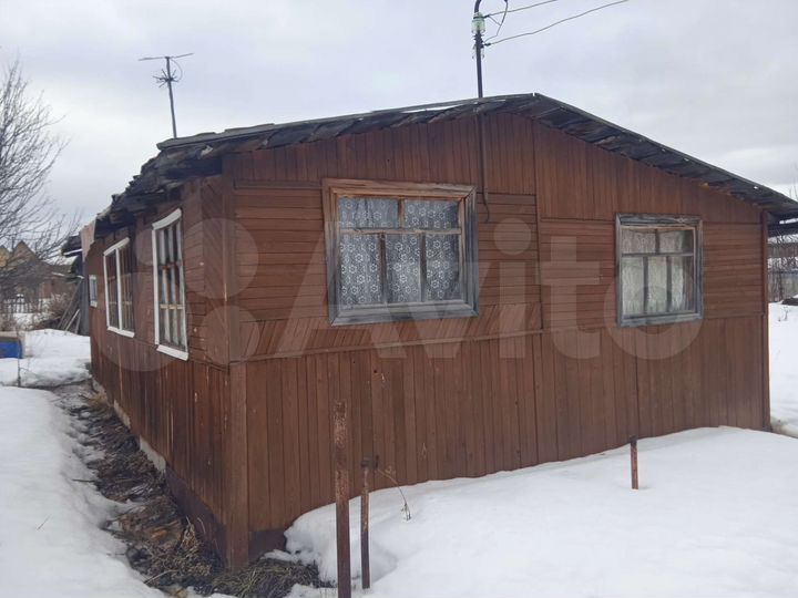 Дом 35 м² на участке 6,8 сот.