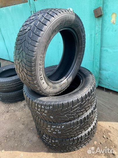 Dunlop SP Winter Ice 02 215/60 R16 99T