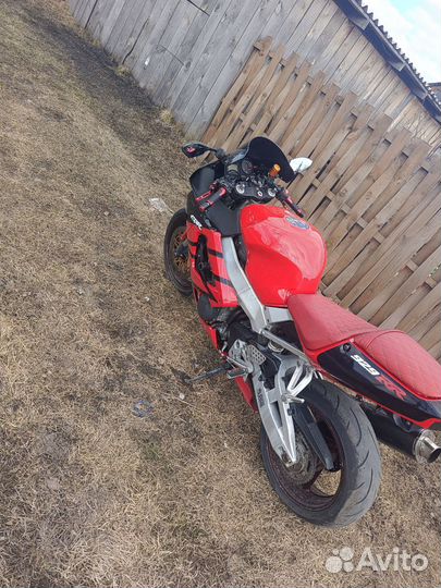 Honda cbr 929rr