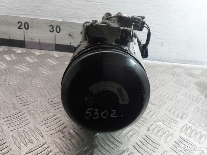 Компрессор системы кондиционирования Mercedes-Benz