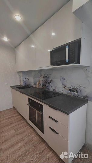 Прямая белая кухня на заказ премиум материал