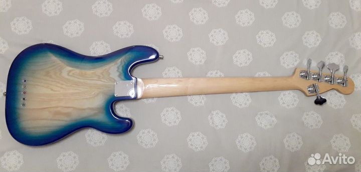 5-струнная Custom бас-гитара (леворукая)