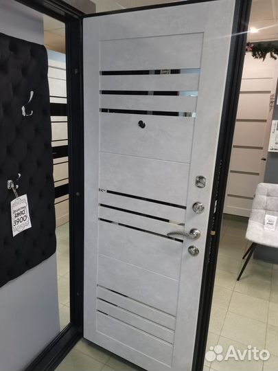 Трехконтурные входные двери утепленные