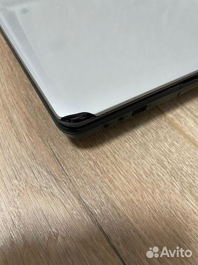 Ноутбук Acer E1 772G